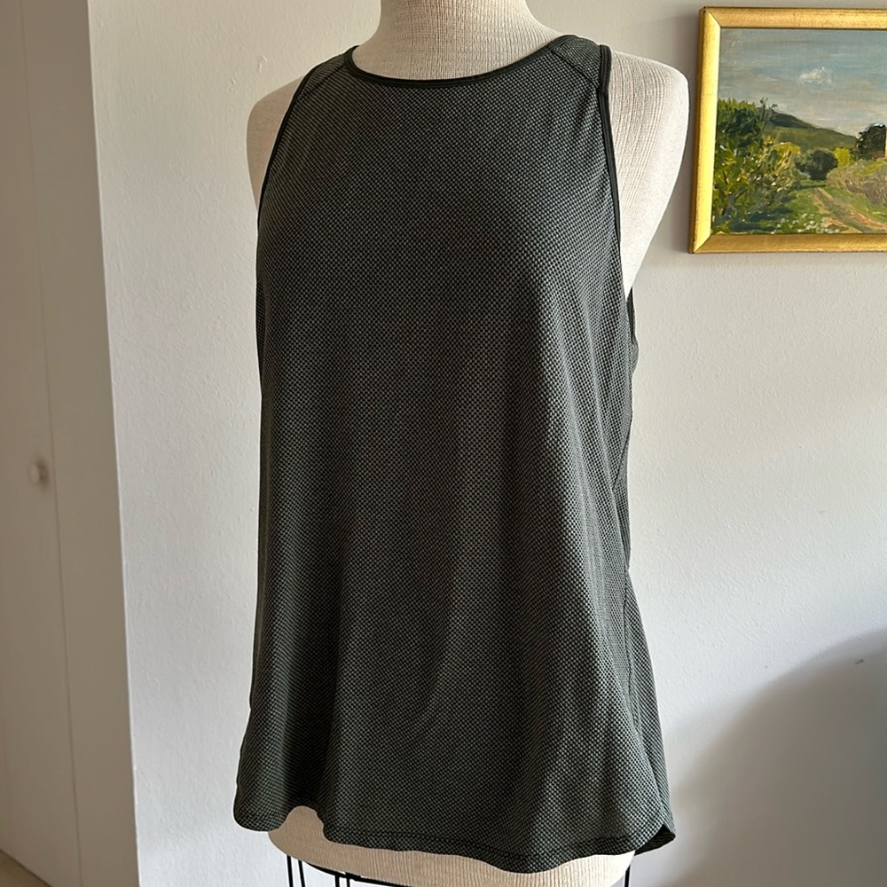 Lululemon Army Green Split Back Tank Size 10 great condition